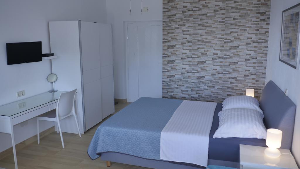Direkt Am Meer-Apartments Puntaplanka 罗戈兹尼察 外观 照片